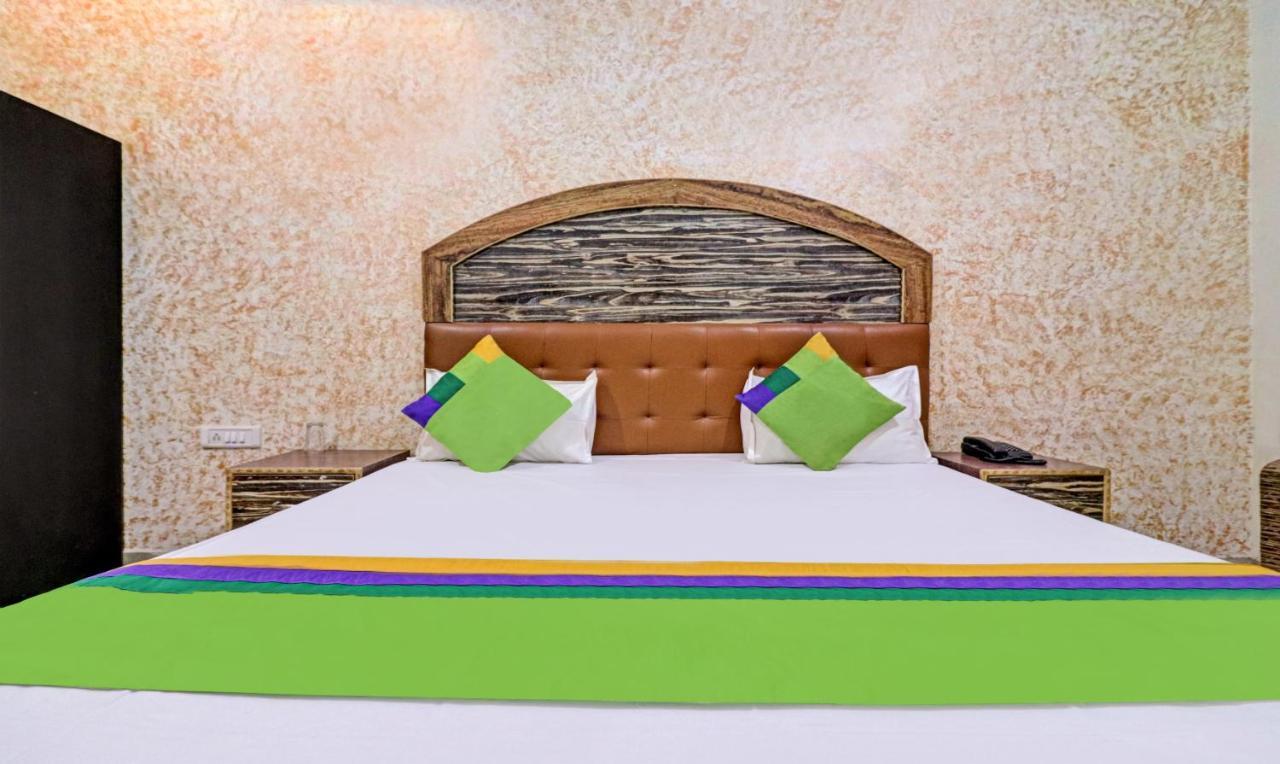 Treebo Trend Radha Palace Матхура Екстер'єр фото