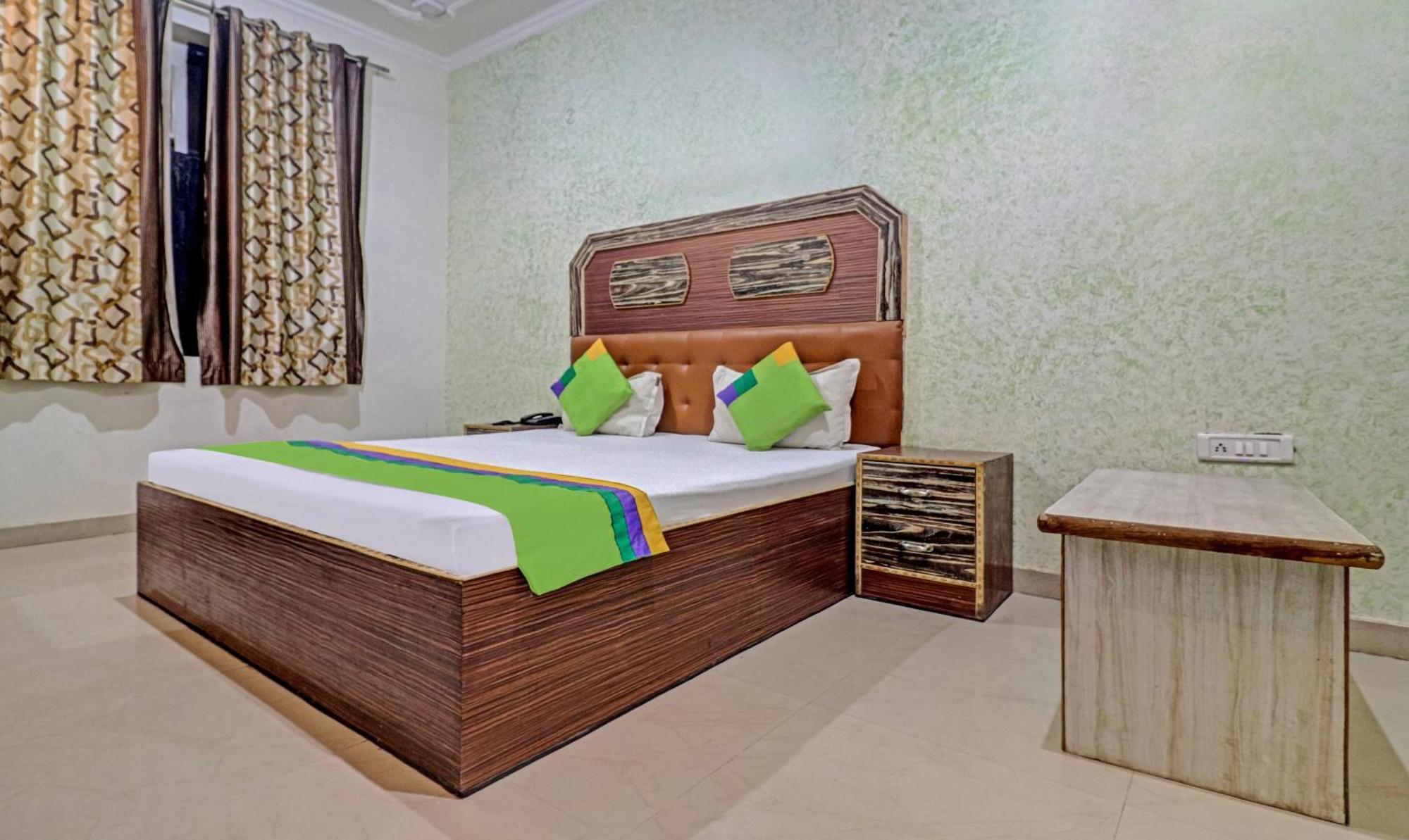 Treebo Trend Radha Palace Матхура Екстер'єр фото