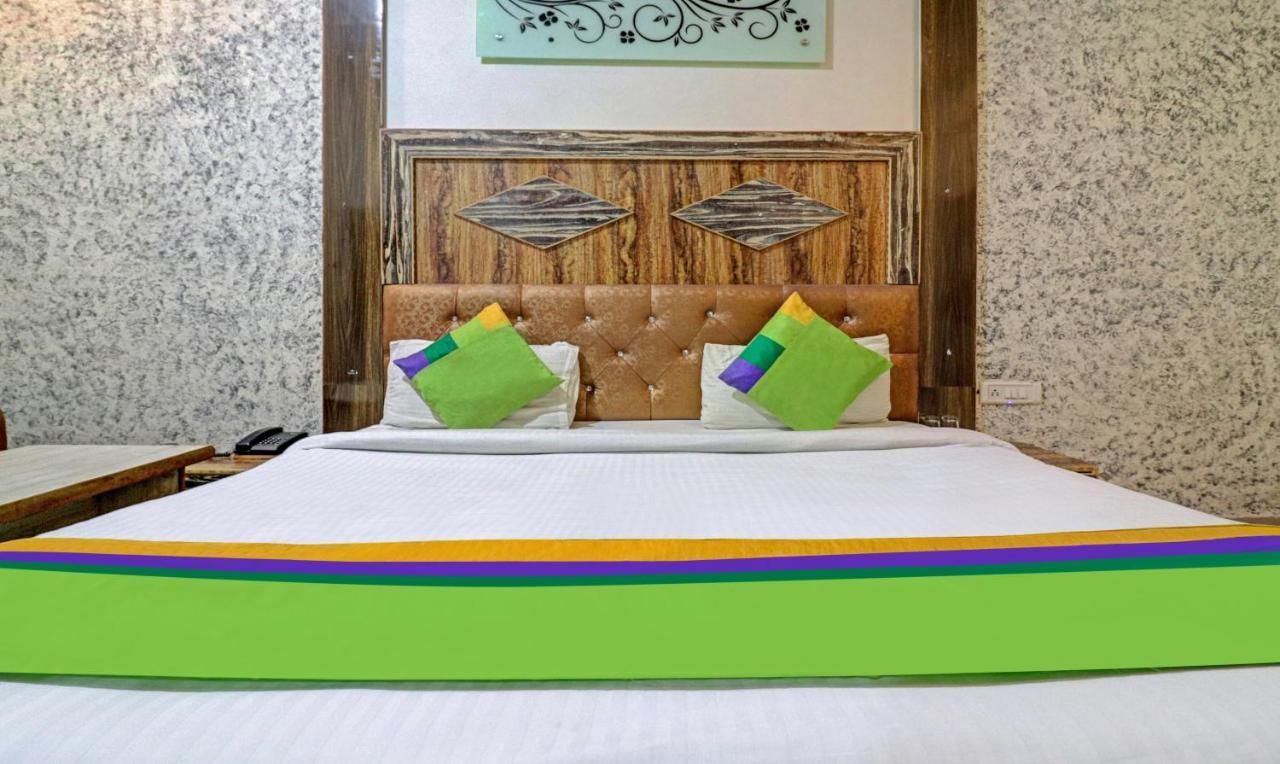 Treebo Trend Radha Palace Матхура Екстер'єр фото